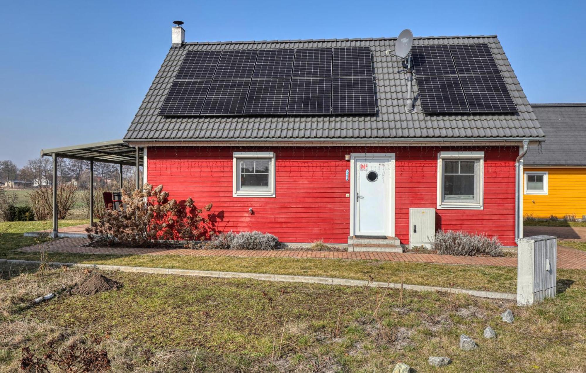 2 Bedroom Beautiful Home In Zerpenschleuse Esterno foto